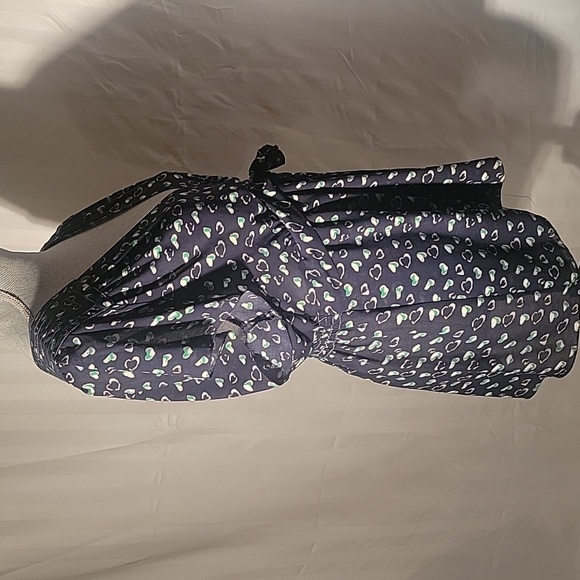 Studio M, Woman's Navy Blue & Green V-Neck, Tie Front Blouse, Size: XL - Picture 7 of 9